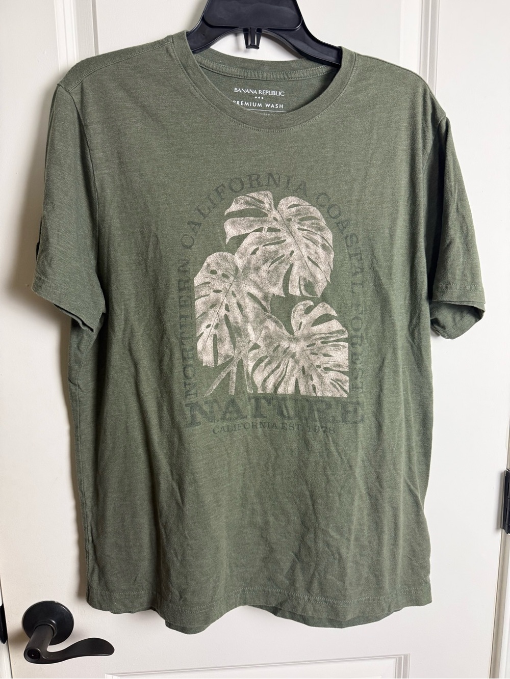 Banana Republic Olive Green Short-Sleeve Graphic Tee
